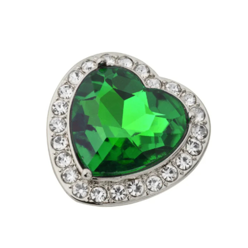 Corazón con piedra de cristal verde plata|SHOEME CHARMS